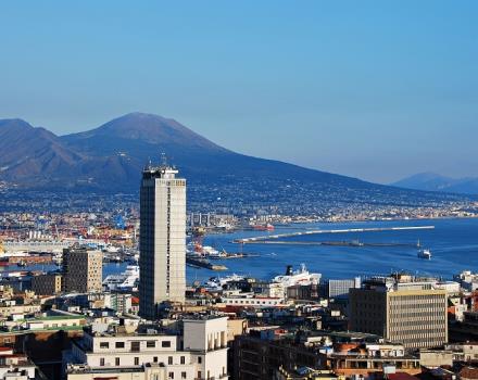 Approfitta della vicinanza di Best Western Hotel La Solara, 4 stelle a Sorrento, per scoprire la bellezza di Napoli